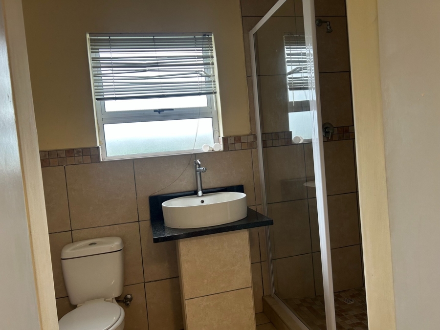 5 Bedroom Property for Sale in Beacon Bay North Eastern Cape